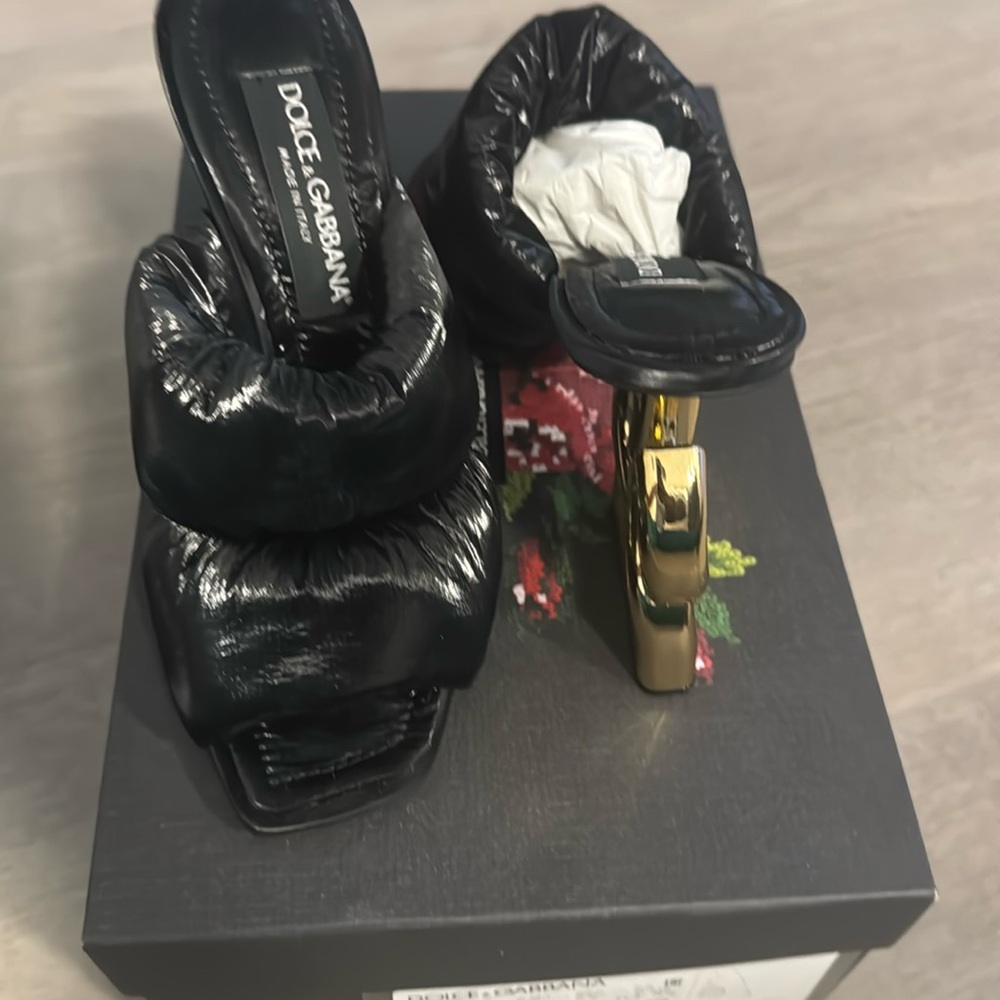 Dolce & Gabbana Black Quilted Sandals